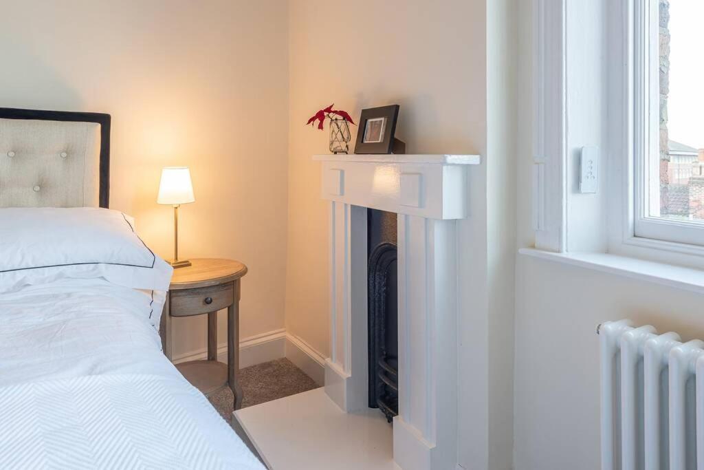 Luxury Apartment Rowntree House Across From The Shambles 约克 外观 照片